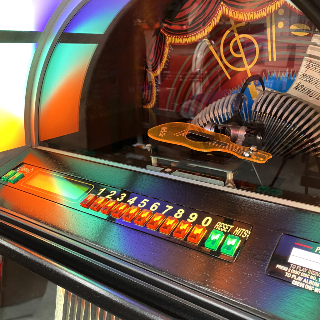 Jukebox Nostalgic Bubbler 100 CD Black Satin